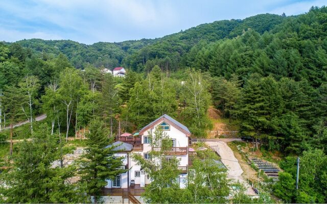 Secret Garden Pension