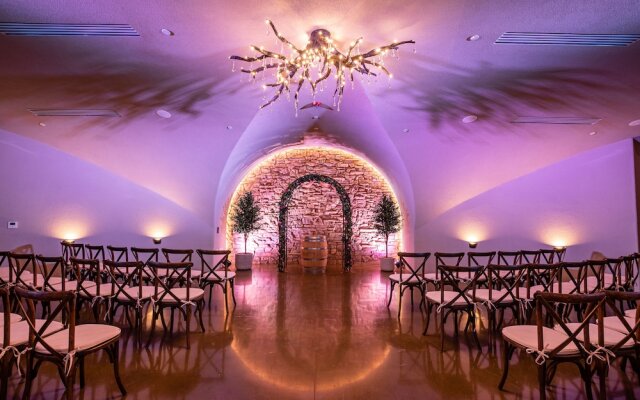 Europa Village Wineries and Resort