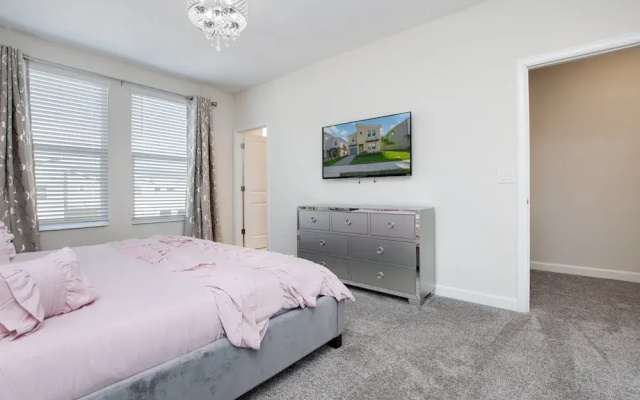 Champions Gate Resort 6 Bdrm Home