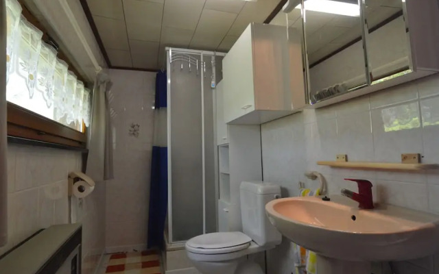 Comfortable Chalet in Petithan With Garden