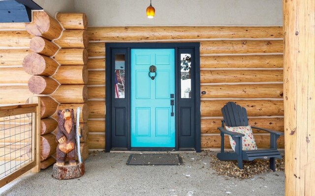 10 Southface 5 Bedroom Home by RedAwning