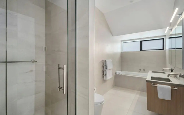 Central Queenstown Villa & Spa
