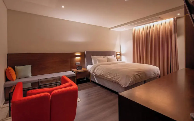 Yaja Hotel Peace Square branch