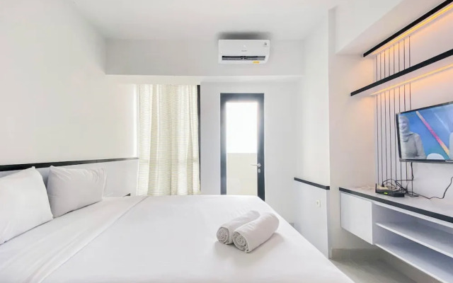 Homey And Cozy Studio Apartment At The Alton