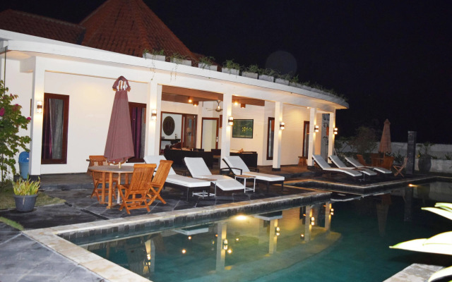 Yamari Villa