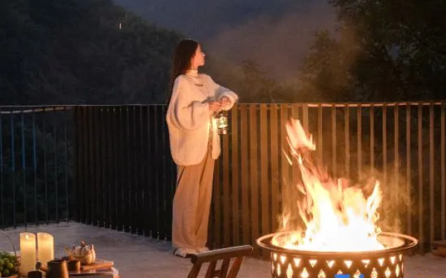Anji Thirty-Three Villa · Hillside Wild Luxury Private Hot Spring Resort – People – Huzhou