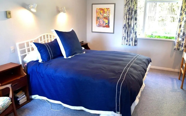 Anchor in Akaroa - Akaroa Holiday Home