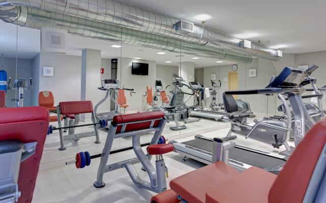 Crowne Plaza Madrid Airport by IHG