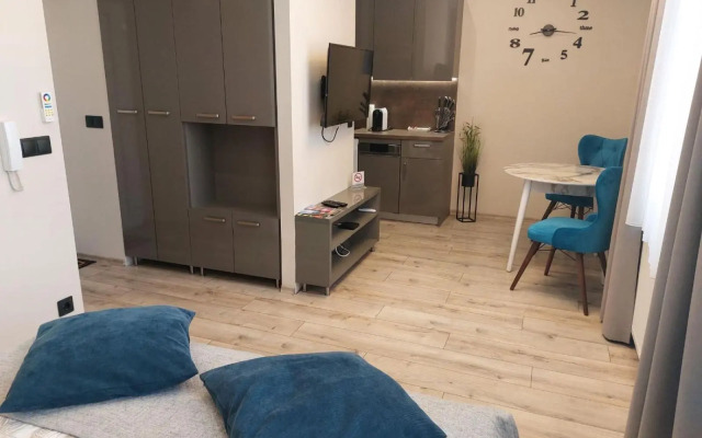 Silver Dawn Apartments