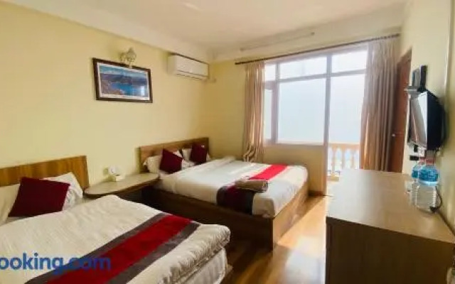 SPOT ON 393 Himalayan Sunrise