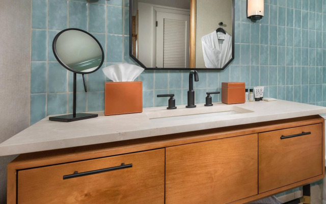 Merriweather Lakehouse, Autograph Collection