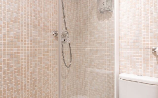 Boutique Holiday Home in Foz do Douro,porto With Sea Nearby