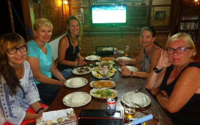 Arys Lagoon Bungalow & Hotel