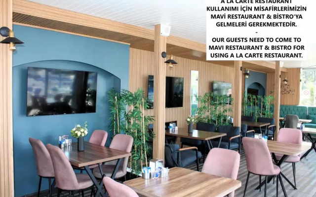 Mavi Restaurant & Apartments 3