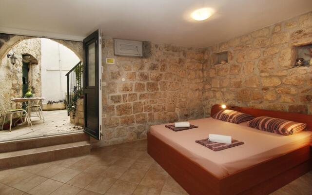 Apartments Caralipeo