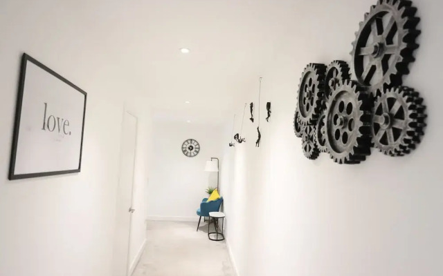 Luxury London Apartment With 5 Bedrooms