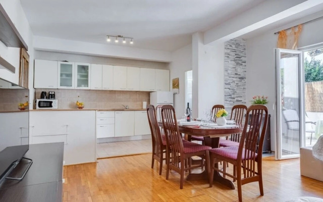 Nena - 10 m From sea - A1