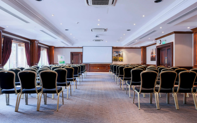 Holiday Inn Guildford by IHG