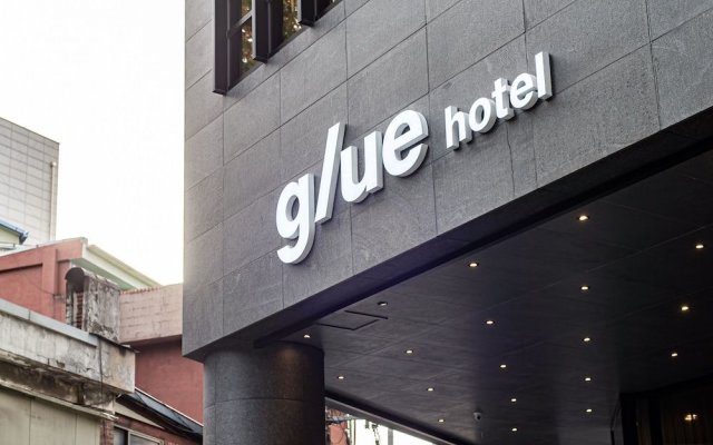 glue Hotel