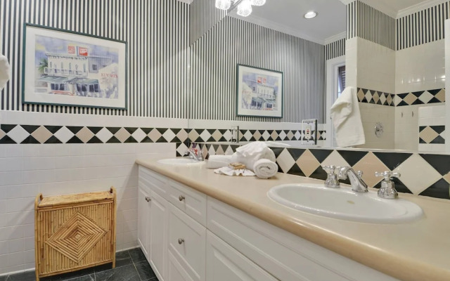 Amelia Home by Avantstay In Historic Old Town w/ Pool