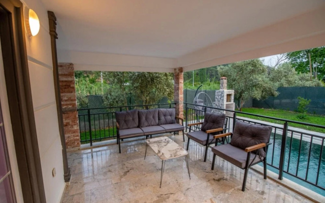 Villa Close to Inlice Beach With Pool in Fethiye