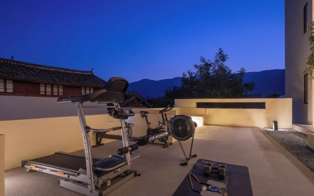 Floating Life Boundless Wild Resort