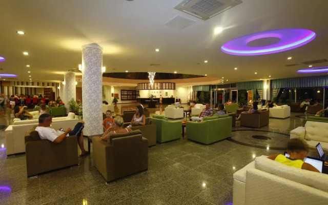 Cenger Beach Resort&Spa