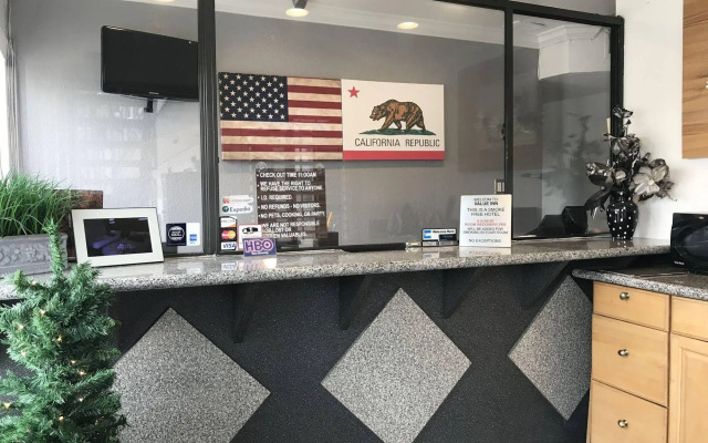 Value Inn Bellflower