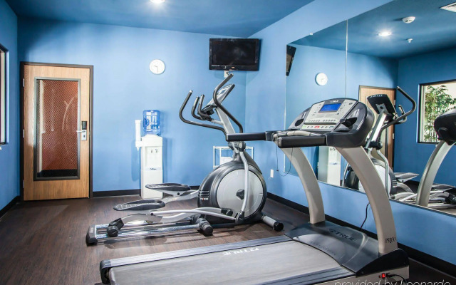 Comfort Inn Lees Summit @ Hwy 50 & Hwy 291