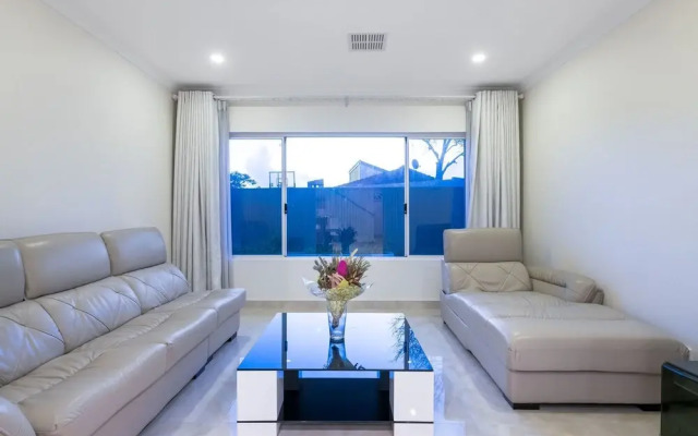 Balcatta 4 Bedroom House