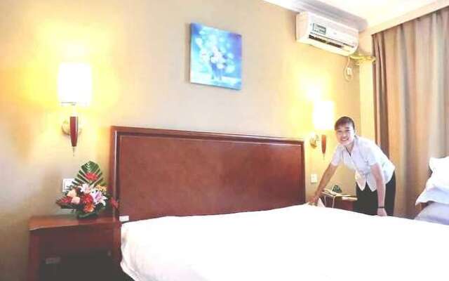 GreenTree Inn Taizhou Taidong Railway Station Business Hotel