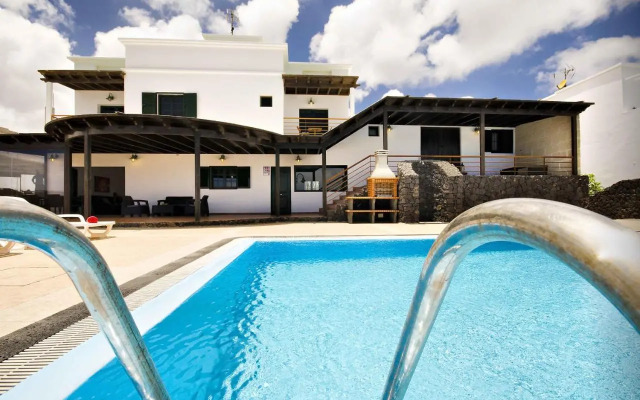 Villa Adelina