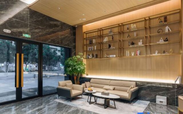 Wanyue Anman Hotel (Dongfang High-speed Railway Station Wanda Plaza)