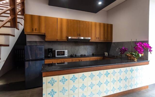 Three Bedroom Villa In Seminyak Wbreakfast