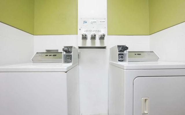 Days Inn & Suites Big Spring