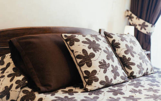 Almond Suites General Jofré