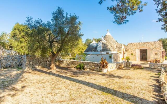 Trullo con piscina baby