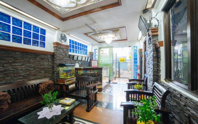 RedDoorz @ Palanan Makati 2