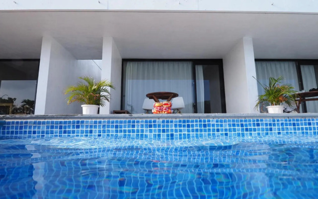 Blue Suites Hanamuro on the beach