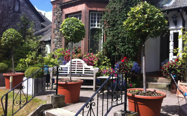 Dene House