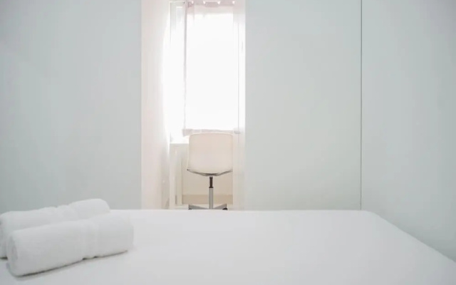 Comfy and Stylish 2BR Emerald Bintaro Apartment