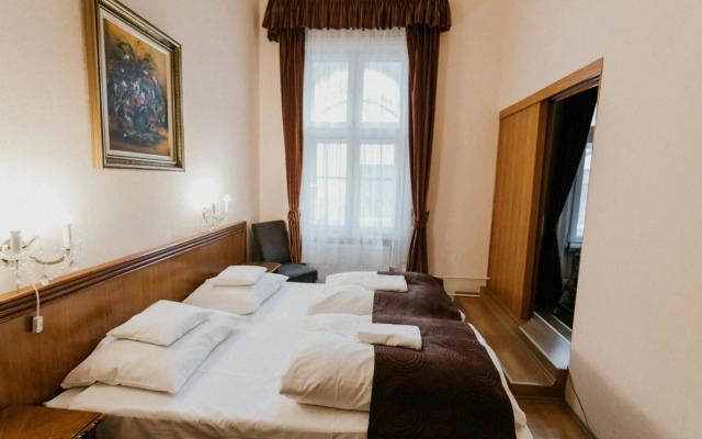 Tisza Hotel