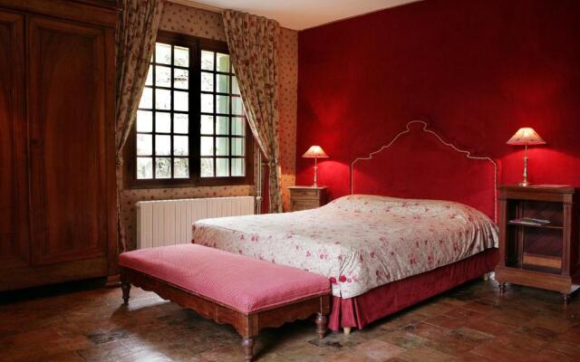 Le Mas Des Pots Rouges