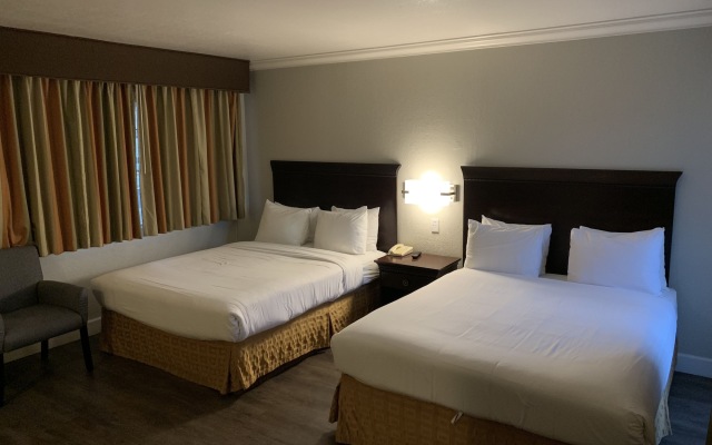 Stargazer Inn and Suites