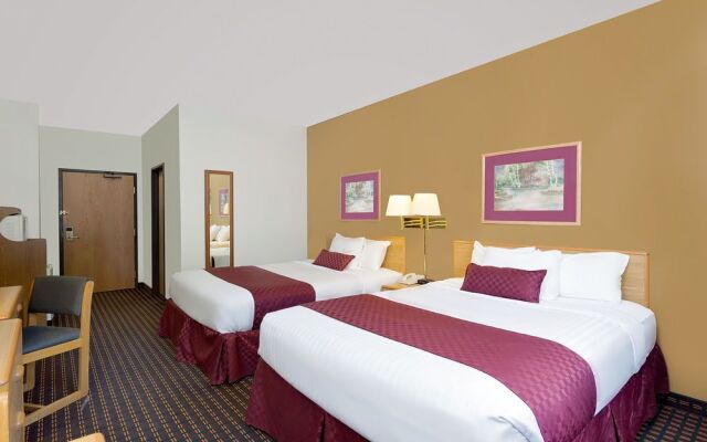 Ramada Richland Center