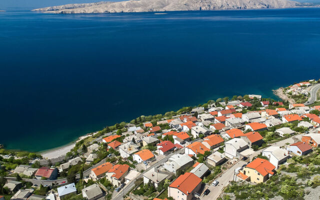 Three-Bedroom Holiday Home in Senj