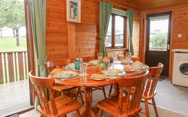 16 Amber Wood Lodge