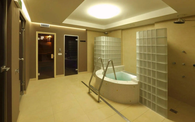 Esmarin Wellness Hotel