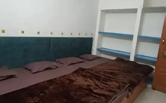 Goroomgo Shree Ram Kuti Homestay Ujjain