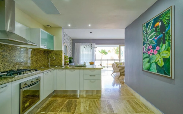 Beach Condo w Sea View B-202 Costa Atlantica